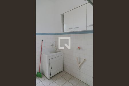 Casa à venda com 380m², 5 quartos e 6 vagas Casa à venda com 380m², 5 quartos e 6 vagasÁrea de Serviço