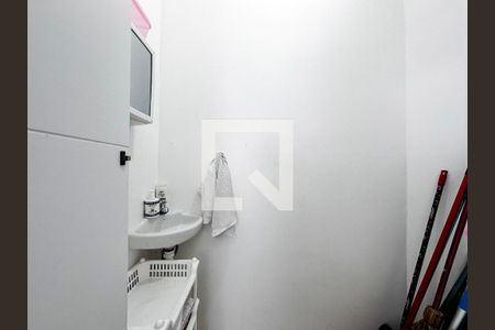 Casa à venda com 178m², 3 quartos e 2 vagasBanheiro de Serviço