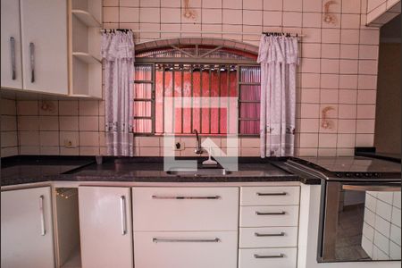 Casa à venda com 180m², 3 quartos e 1 vagaCozinha