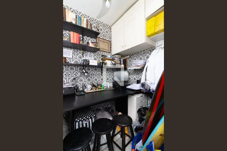 Apartamento à venda com 100m², 3 quartos e 1 vaga Apartamento à venda com 100m², 3 quartos e 1 vagaDetalhe do escritório