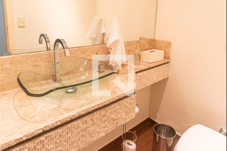 Casa à venda com 395m², 3 quartos e 4 vagasLavabo