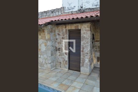 Casa de condomínio à venda com 150m², 3 quartos e 4 vagasBanheiro da churrasqueira