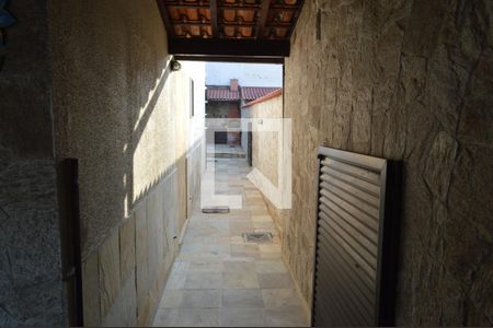 Casa de condomínio à venda com 150m², 3 quartos e 4 vagasCorredor