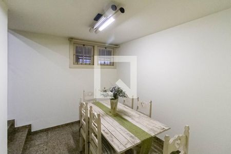 Casa à venda com 640m², 4 quartos e 6 vagasCopa