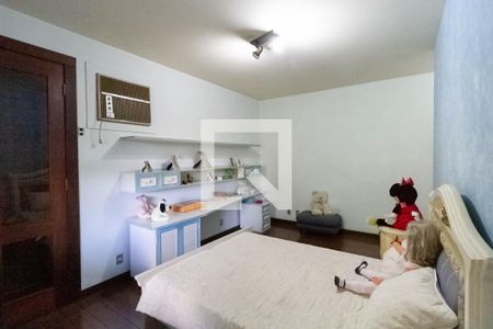 Casa à venda com 640m², 4 quartos e 6 vagasSuíte 1