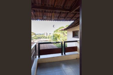 Casa à venda com 640m², 4 quartos e 6 vagasMezanino - Varanda
