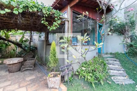 Casa à venda com 640m², 4 quartos e 6 vagasCozinha externa