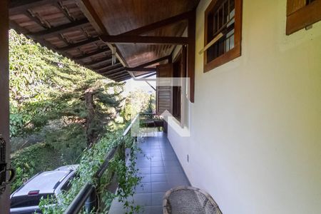 Casa à venda com 640m², 4 quartos e 6 vagasVaranda da semi suíte e das suítes 1 e 2