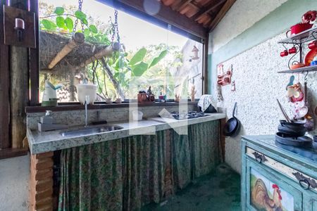 Casa à venda com 640m², 4 quartos e 6 vagasCozinha externa