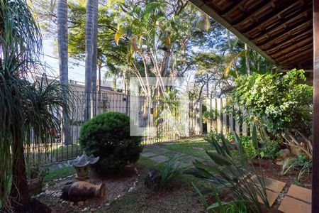 Casa à venda com 640m², 4 quartos e 6 vagasEntrada