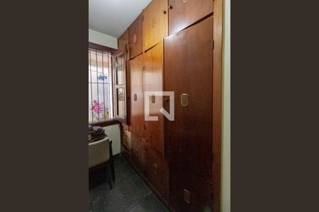 Casa à venda com 640m², 4 quartos e 6 vagasQuarto de serviço 1