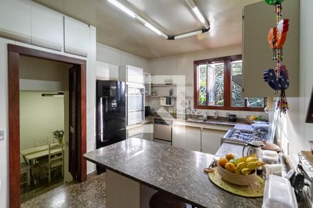 Casa à venda com 640m², 4 quartos e 6 vagasCozinha