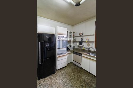 Casa à venda com 640m², 4 quartos e 6 vagasCozinha