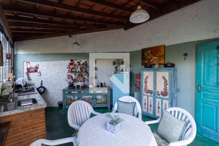 Casa à venda com 640m², 4 quartos e 6 vagasCozinha externa