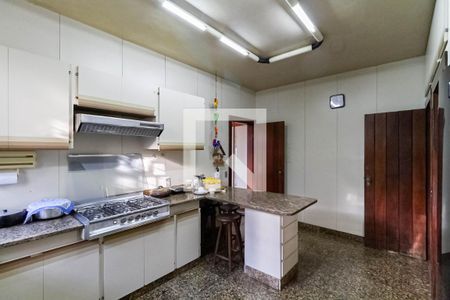 Casa à venda com 640m², 4 quartos e 6 vagasCozinha