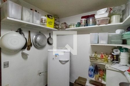 Casa à venda com 640m², 4 quartos e 6 vagasDespensa