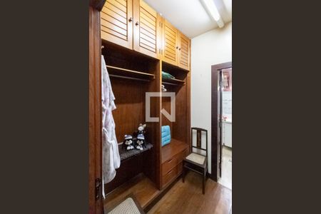 Casa à venda com 640m², 4 quartos e 6 vagasCloset da suíte 1