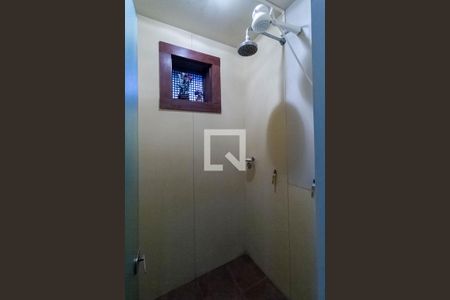 Casa à venda com 640m², 4 quartos e 6 vagasDucha