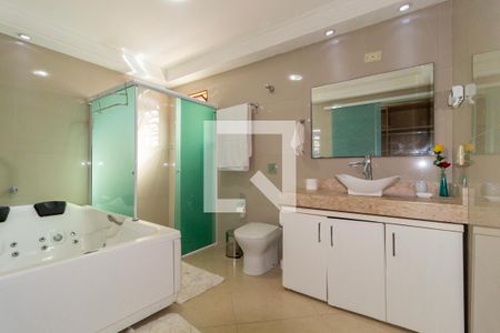 Casa à venda com 500m², 4 quartos e 2 vagas Casa à venda com 500m², 4 quartos e 2 vagasBanheiro - Suíte 4
