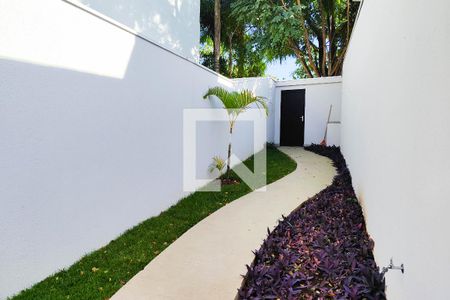 Casa à venda com 195m², 3 quartos e 4 vagas Casa à venda com 195m², 3 quartos e 4 vagasQuintal e Acesso a Area Comum