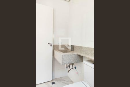 Casa à venda com 195m², 3 quartos e 4 vagas Casa à venda com 195m², 3 quartos e 4 vagasBanheiro da Suite 1