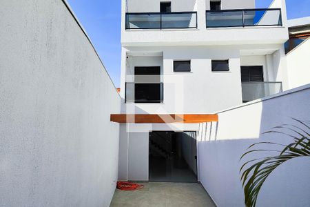 Casa à venda com 195m², 3 quartos e 4 vagas Casa à venda com 195m², 3 quartos e 4 vagasQuintal