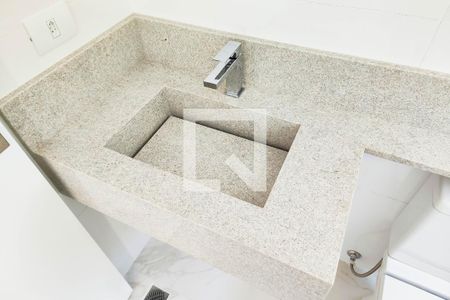 Casa à venda com 195m², 3 quartos e 4 vagas Casa à venda com 195m², 3 quartos e 4 vagasBanheiro da Suite 1