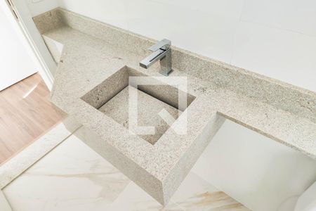 Casa à venda com 195m², 3 quartos e 4 vagas Casa à venda com 195m², 3 quartos e 4 vagasBanheiro da Suite 3