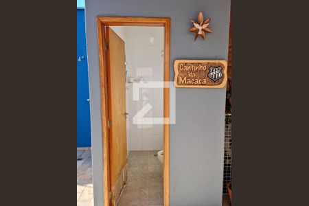 Casa à venda com 250m², 3 quartos e 2 vagas Casa à venda com 250m², 3 quartos e 2 vagasBanheiro Piscina e Churrasqueira