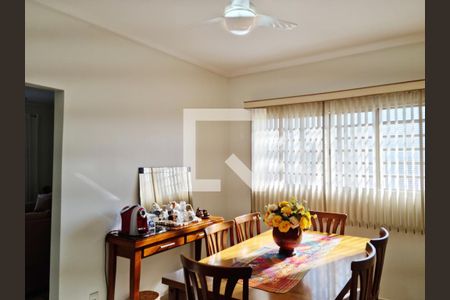 Casa à venda com 250m², 3 quartos e 2 vagas Casa à venda com 250m², 3 quartos e 2 vagasCopa