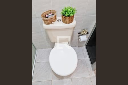 Casa à venda com 250m², 3 quartos e 2 vagas Casa à venda com 250m², 3 quartos e 2 vagasBanheiro