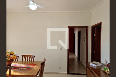 Casa à venda com 250m², 3 quartos e 2 vagas Casa à venda com 250m², 3 quartos e 2 vagasCopa