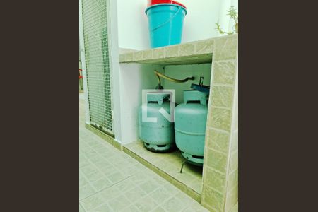 Casa à venda com 250m², 3 quartos e 2 vagas Casa à venda com 250m², 3 quartos e 2 vagasCasinha de Gás