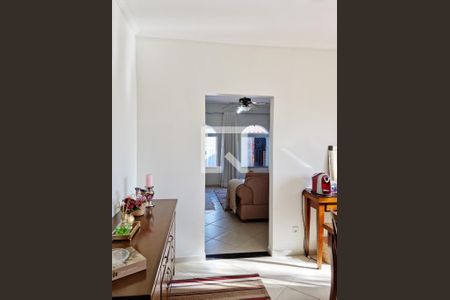 Casa à venda com 250m², 3 quartos e 2 vagas Casa à venda com 250m², 3 quartos e 2 vagasCopa