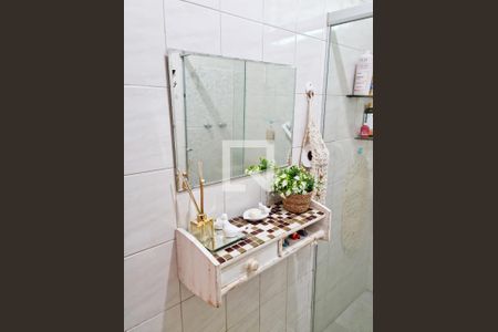 Casa à venda com 250m², 3 quartos e 2 vagas Casa à venda com 250m², 3 quartos e 2 vagasBanheiro