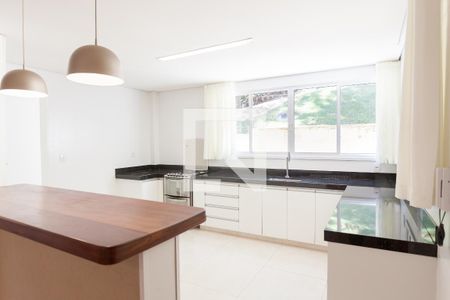 Casa de condomínio à venda com 170m², 3 quartos e 3 vagas Casa de condomínio à venda com 170m², 3 quartos e 3 vagasCozinha