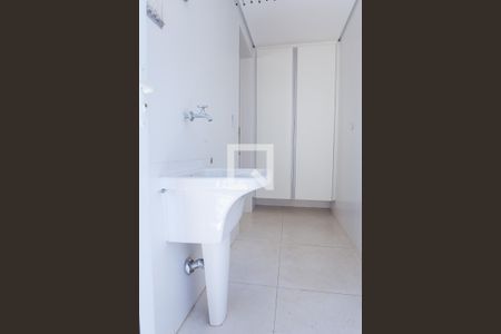 Casa de condomínio à venda com 170m², 3 quartos e 3 vagas Casa de condomínio à venda com 170m², 3 quartos e 3 vagasÁrea de Serviço