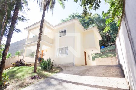 Casa de condomínio à venda com 170m², 3 quartos e 3 vagas Casa de condomínio à venda com 170m², 3 quartos e 3 vagasFachada intena