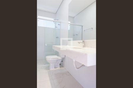 Casa de condomínio à venda com 170m², 3 quartos e 3 vagas Casa de condomínio à venda com 170m², 3 quartos e 3 vagasBanheiro Social