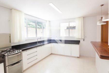 Casa de condomínio à venda com 170m², 3 quartos e 3 vagas Casa de condomínio à venda com 170m², 3 quartos e 3 vagasCozinha