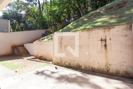 Casa de condomínio à venda com 170m², 3 quartos e 3 vagas Casa de condomínio à venda com 170m², 3 quartos e 3 vagasQuintal