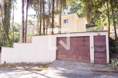 Casa de condomínio à venda com 170m², 3 quartos e 3 vagas Casa de condomínio à venda com 170m², 3 quartos e 3 vagasFachada