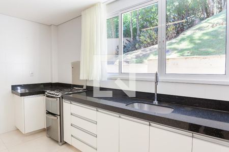 Casa de condomínio à venda com 170m², 3 quartos e 3 vagas Casa de condomínio à venda com 170m², 3 quartos e 3 vagasCozinha