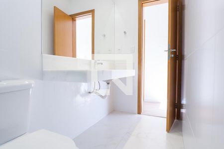 Casa de condomínio à venda com 170m², 3 quartos e 3 vagas Casa de condomínio à venda com 170m², 3 quartos e 3 vagasBanheiro Social