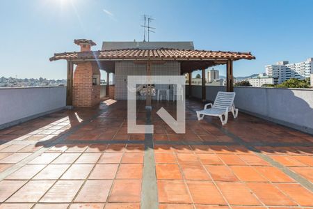 Apartamento à venda com 216m², 4 quartos e 2 vagas Apartamento à venda com 216m², 4 quartos e 2 vagasVaranda Piso superior