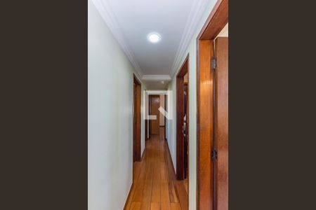 Apartamento à venda com 216m², 4 quartos e 2 vagas Apartamento à venda com 216m², 4 quartos e 2 vagasCorredor