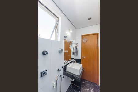 Apartamento à venda com 216m², 4 quartos e 2 vagas Apartamento à venda com 216m², 4 quartos e 2 vagasBanheiro da Suíte