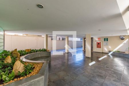 Apartamento à venda com 216m², 4 quartos e 2 vagas Apartamento à venda com 216m², 4 quartos e 2 vagasEntrada