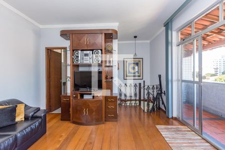 Apartamento à venda com 216m², 4 quartos e 2 vagas Apartamento à venda com 216m², 4 quartos e 2 vagasPiso superior Sala 2