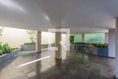 Apartamento à venda com 216m², 4 quartos e 2 vagas Apartamento à venda com 216m², 4 quartos e 2 vagasEntrada